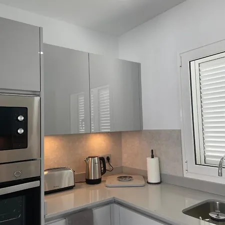 Luisa Puerto del Carmen (Lanzarote)